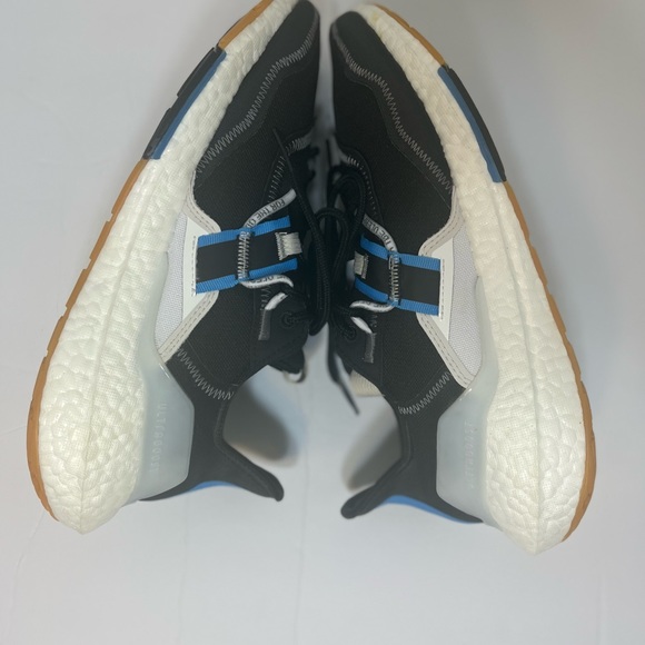 Adidas PARLEY X ULTRABOOST '22 SHOES (HQ6539) Size 9.5 - Picture 5 of 10